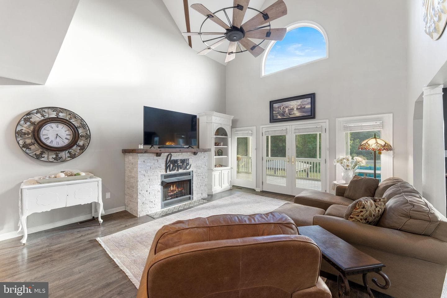 414 Simons Way photo 20