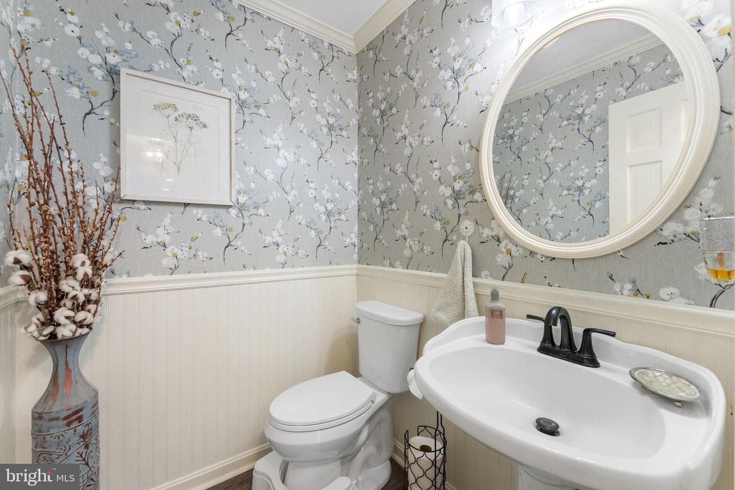 414 Simons Way photo 29