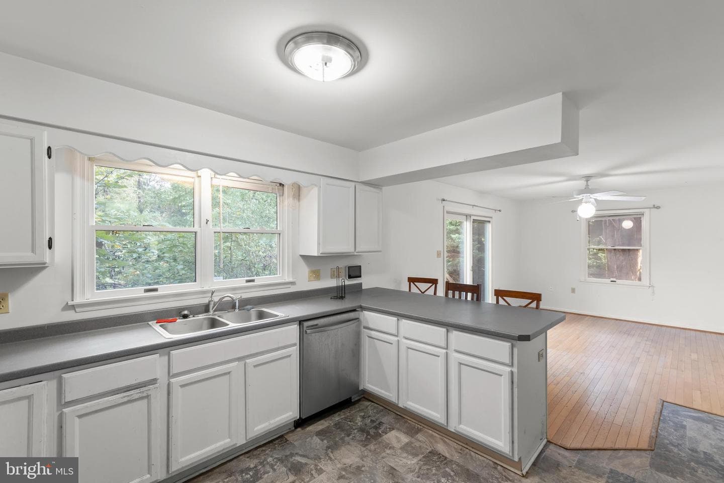 1422 Canterbury Road photo 10
