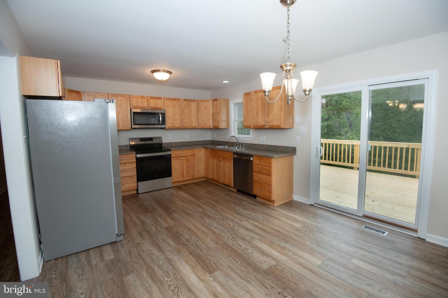 460 Arrowhead Road photo 6
