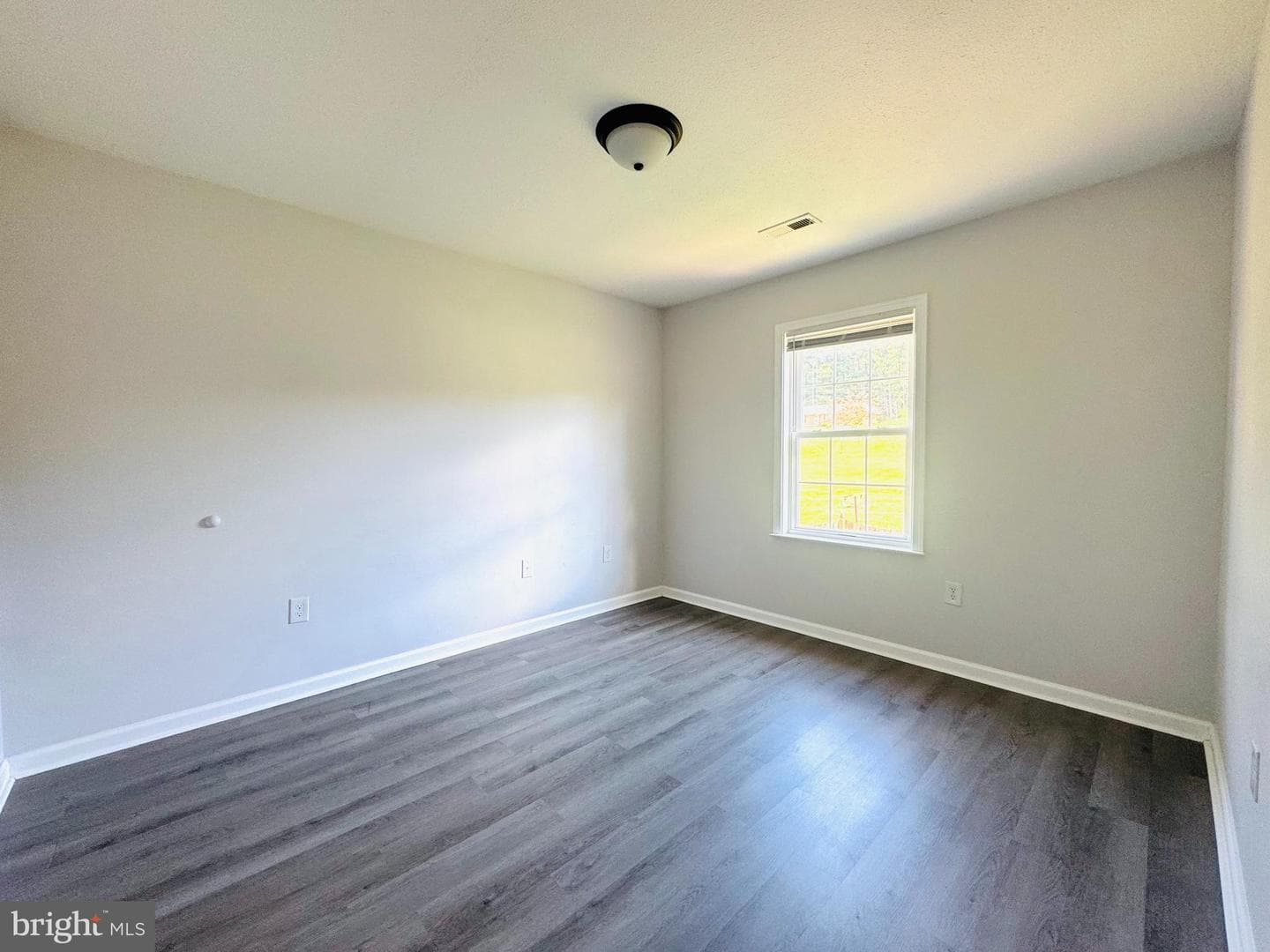 166 Kerfoot Avenue photo 23