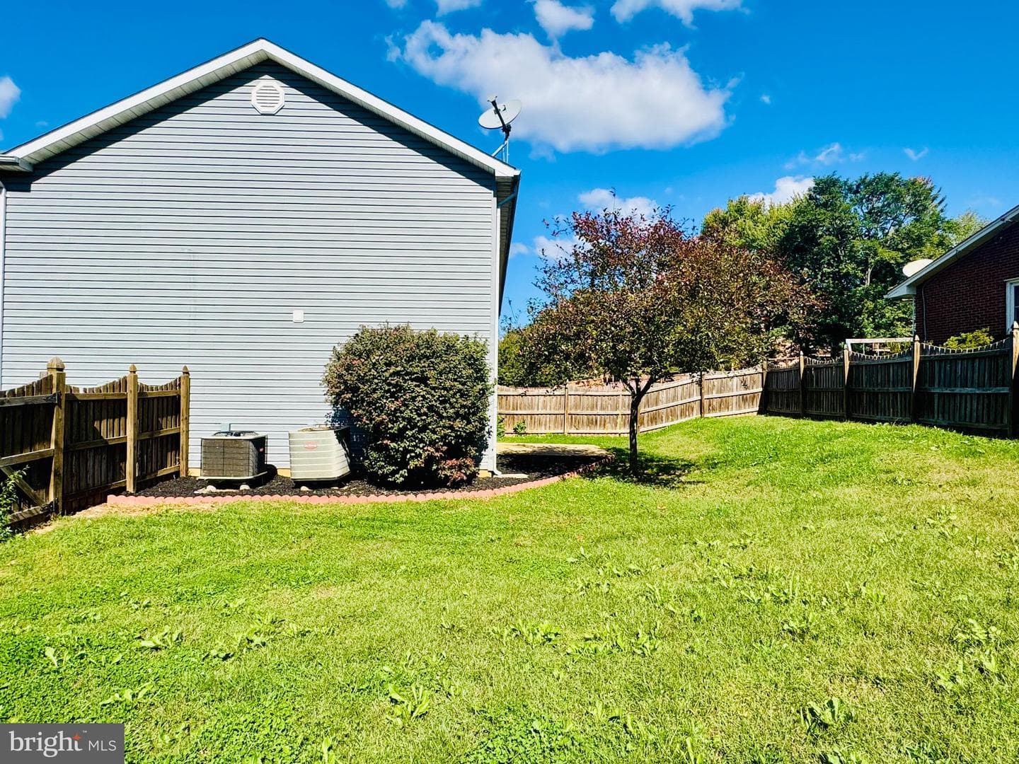166 Kerfoot Avenue photo 29