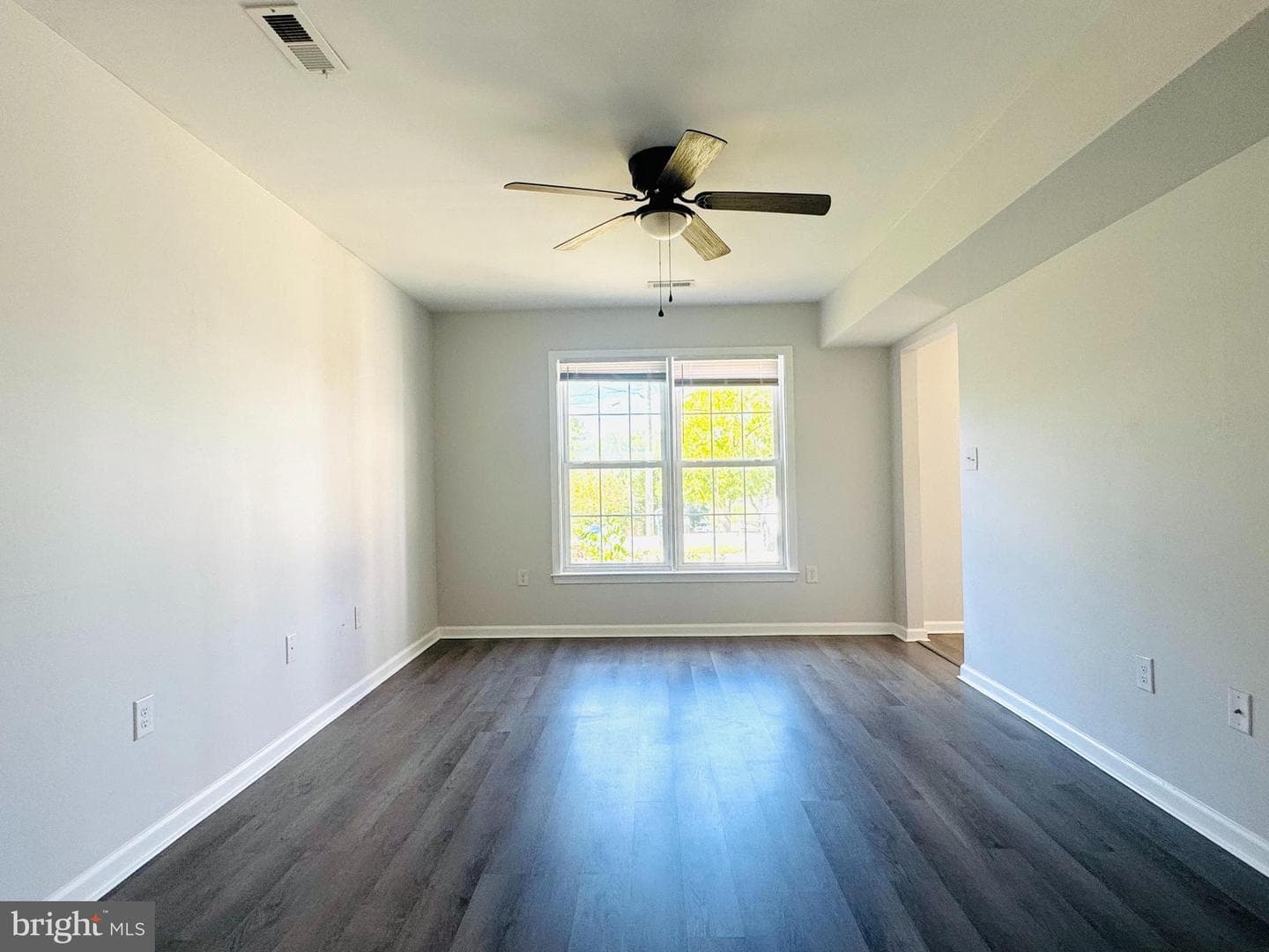 166 Kerfoot Avenue photo 8