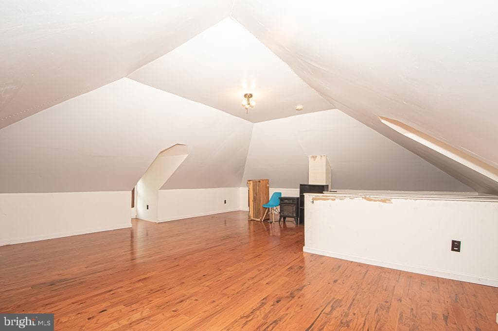 214 Lee Street photo 35