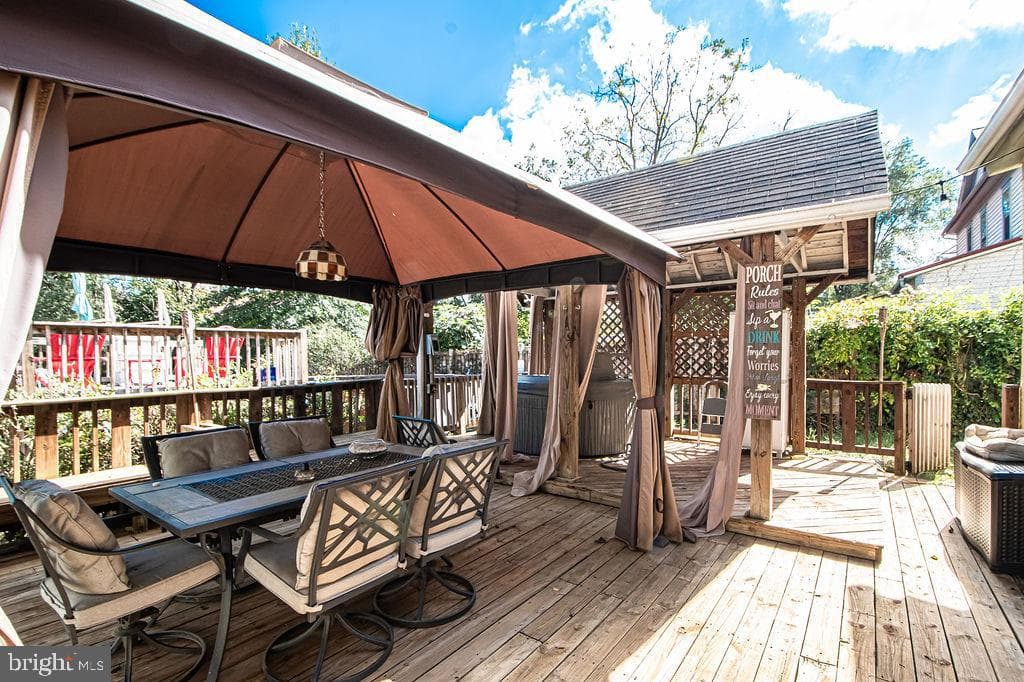 214 Lee Street photo 43