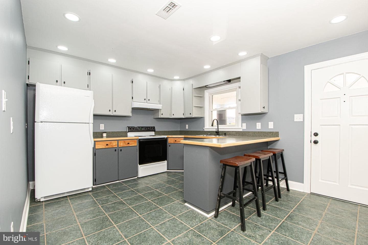 812 Virginia Avenue photo 18