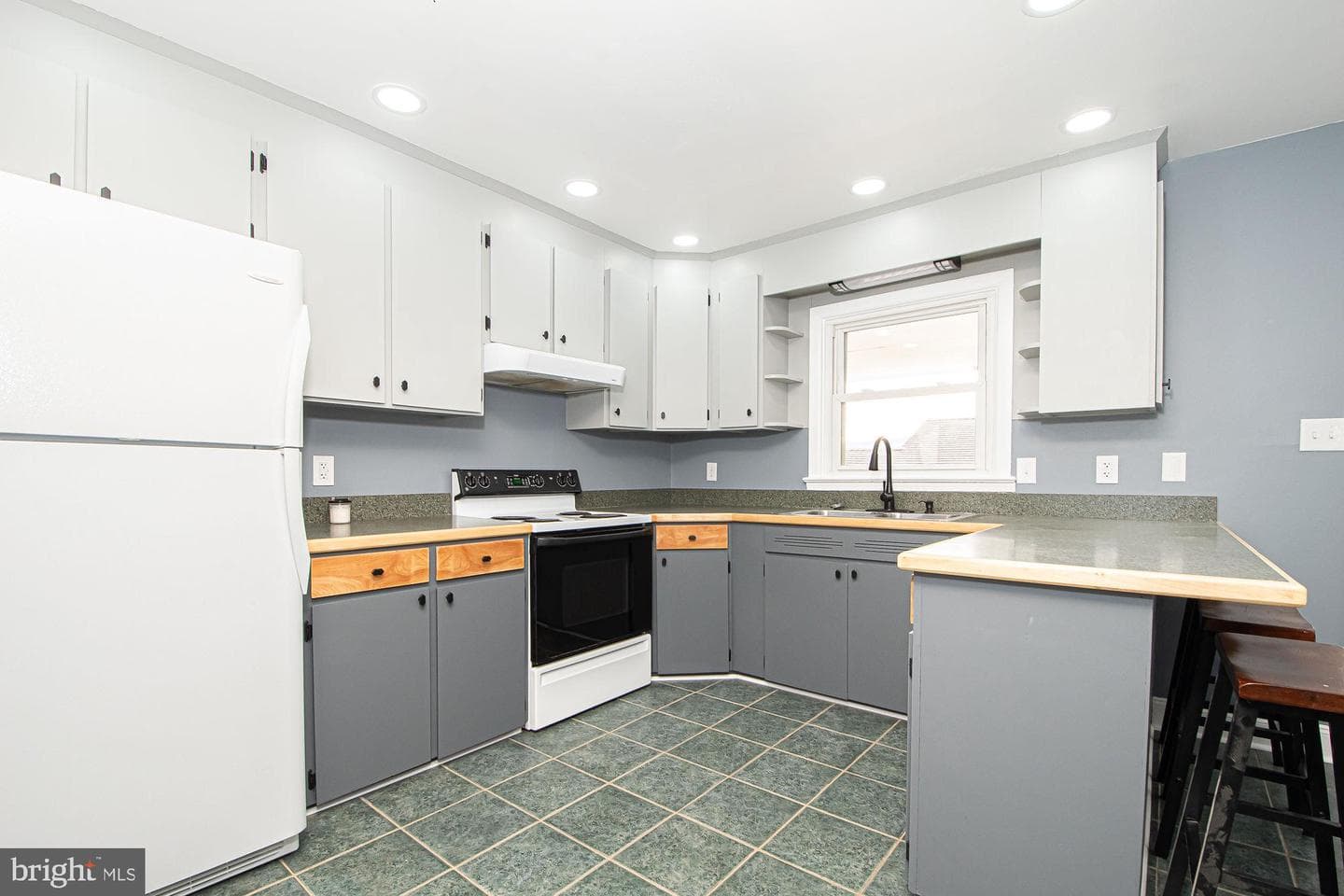 812 Virginia Avenue photo 19