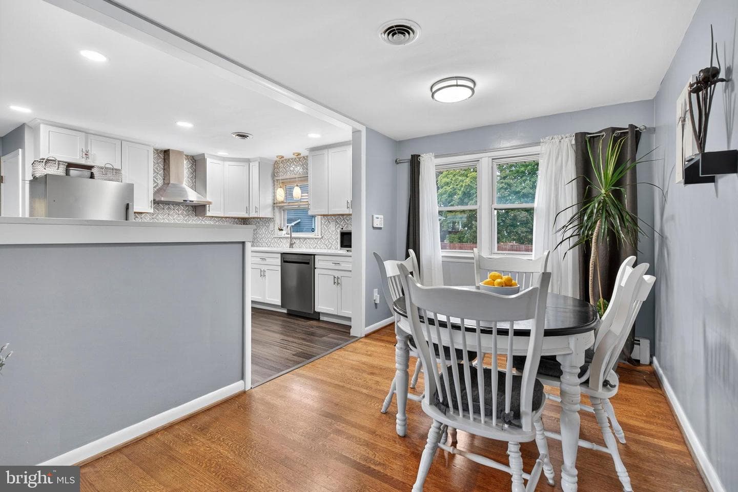 204 E 17th Street photo 20