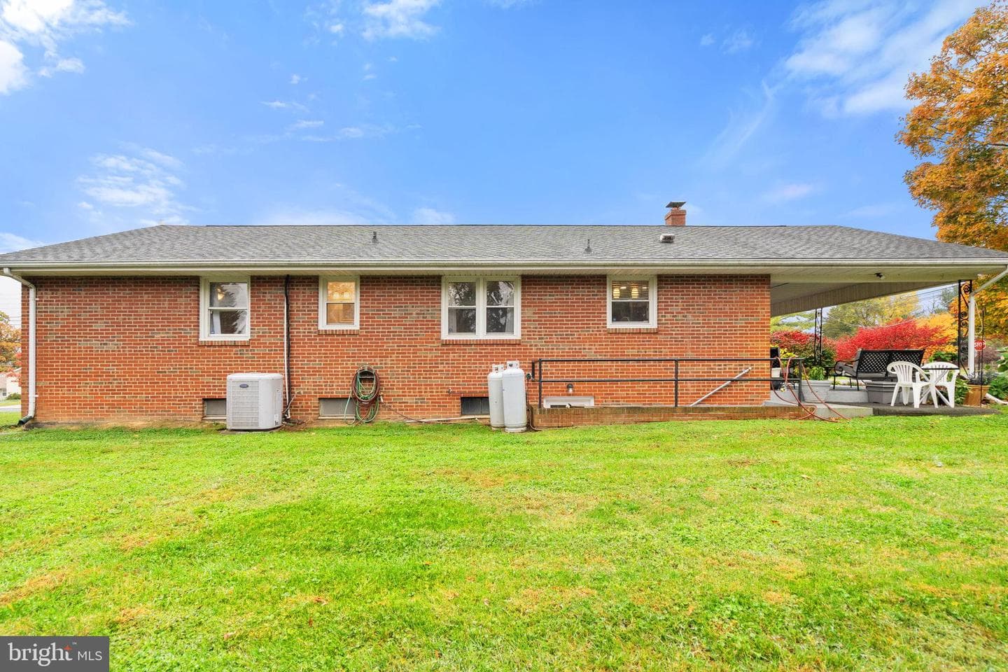204 E 17th Street photo 57