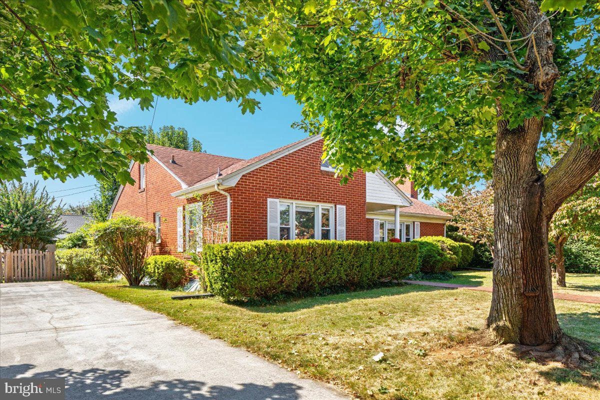 605 Happy Creek Road photo 1