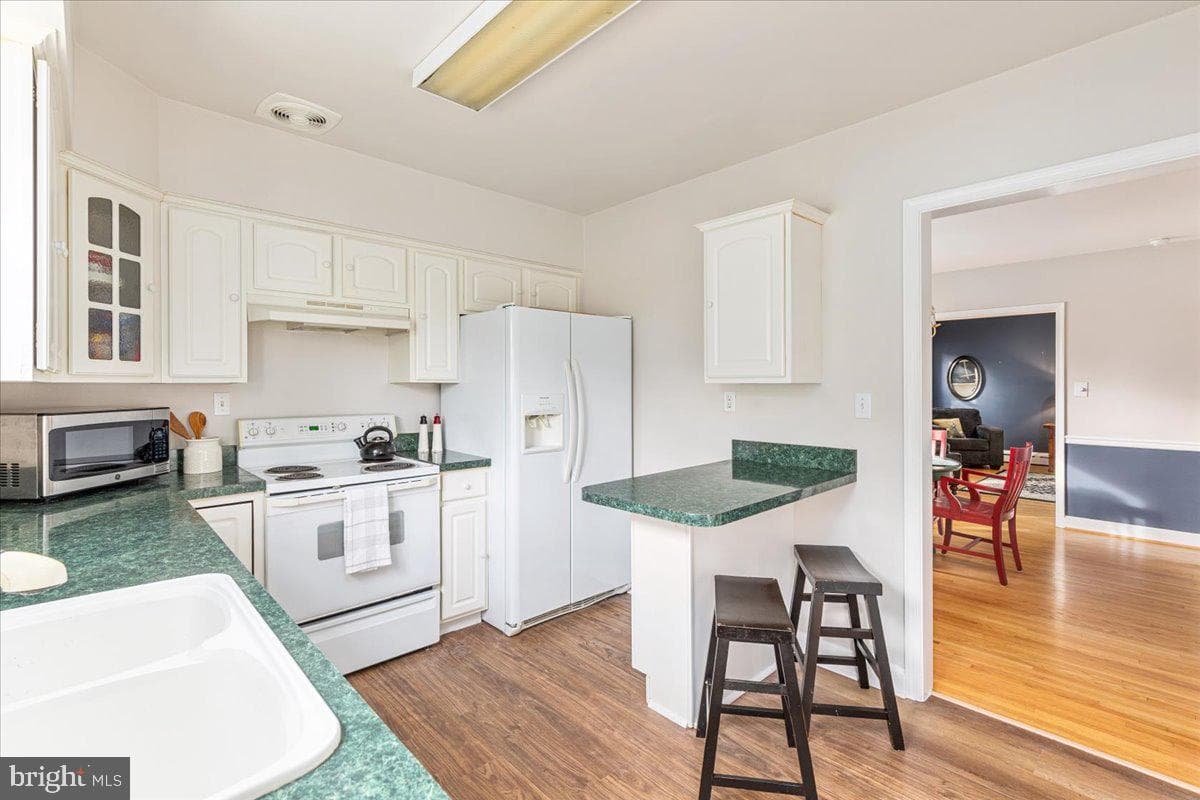 605 Happy Creek Road photo 8