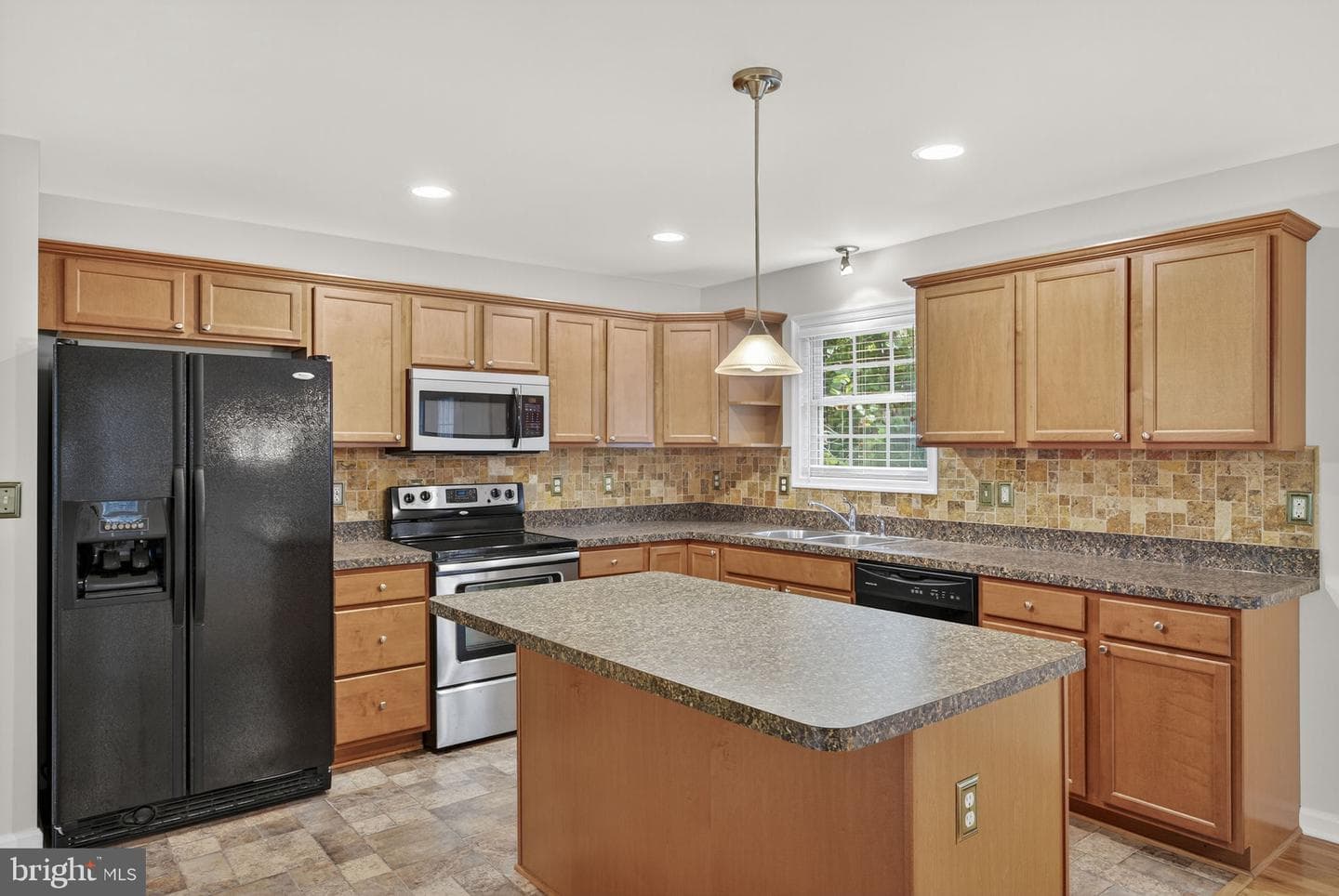 850 Timberland Manor photo 18
