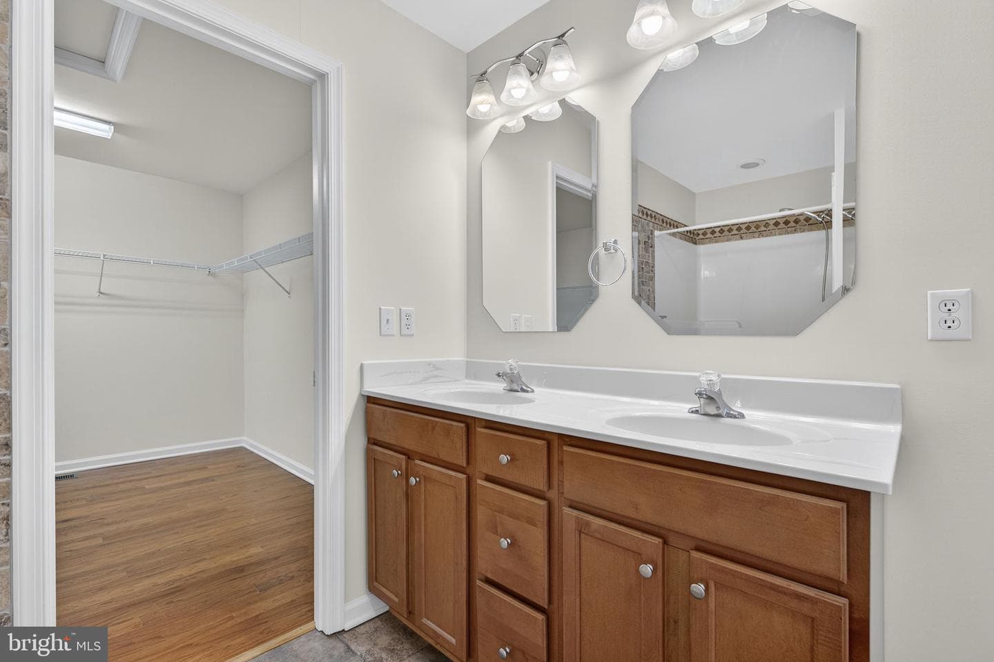 850 Timberland Manor photo 29