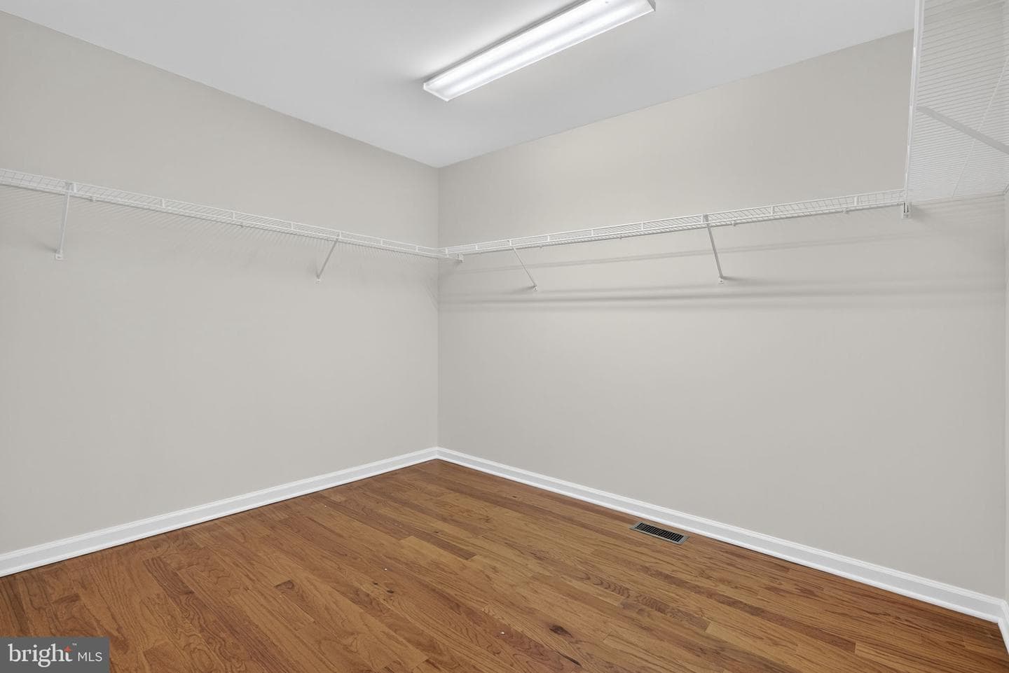 850 Timberland Manor photo 31