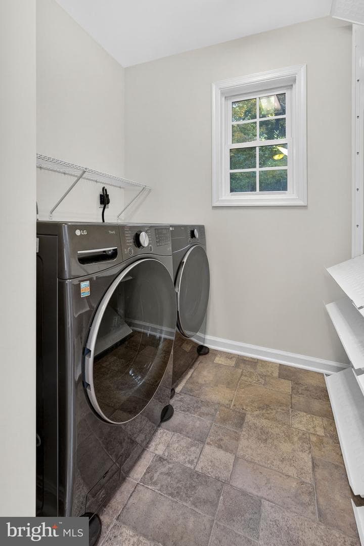 850 Timberland Manor photo 42