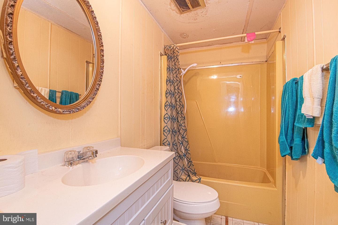 560 Youngs Drive photo 16