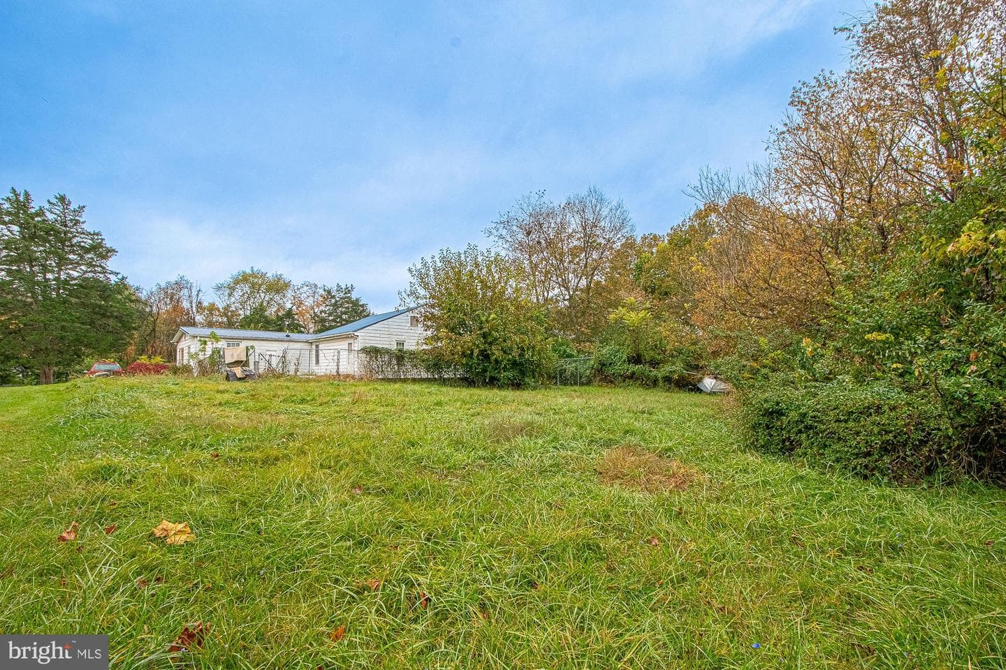 560 Youngs Drive photo 2