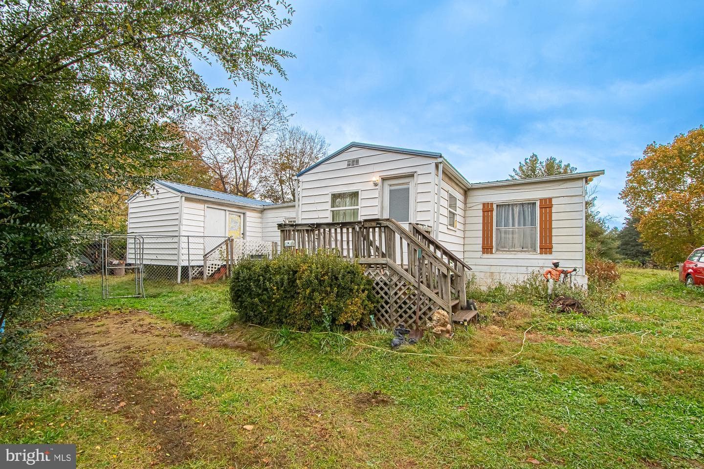 560 Youngs Drive photo 3