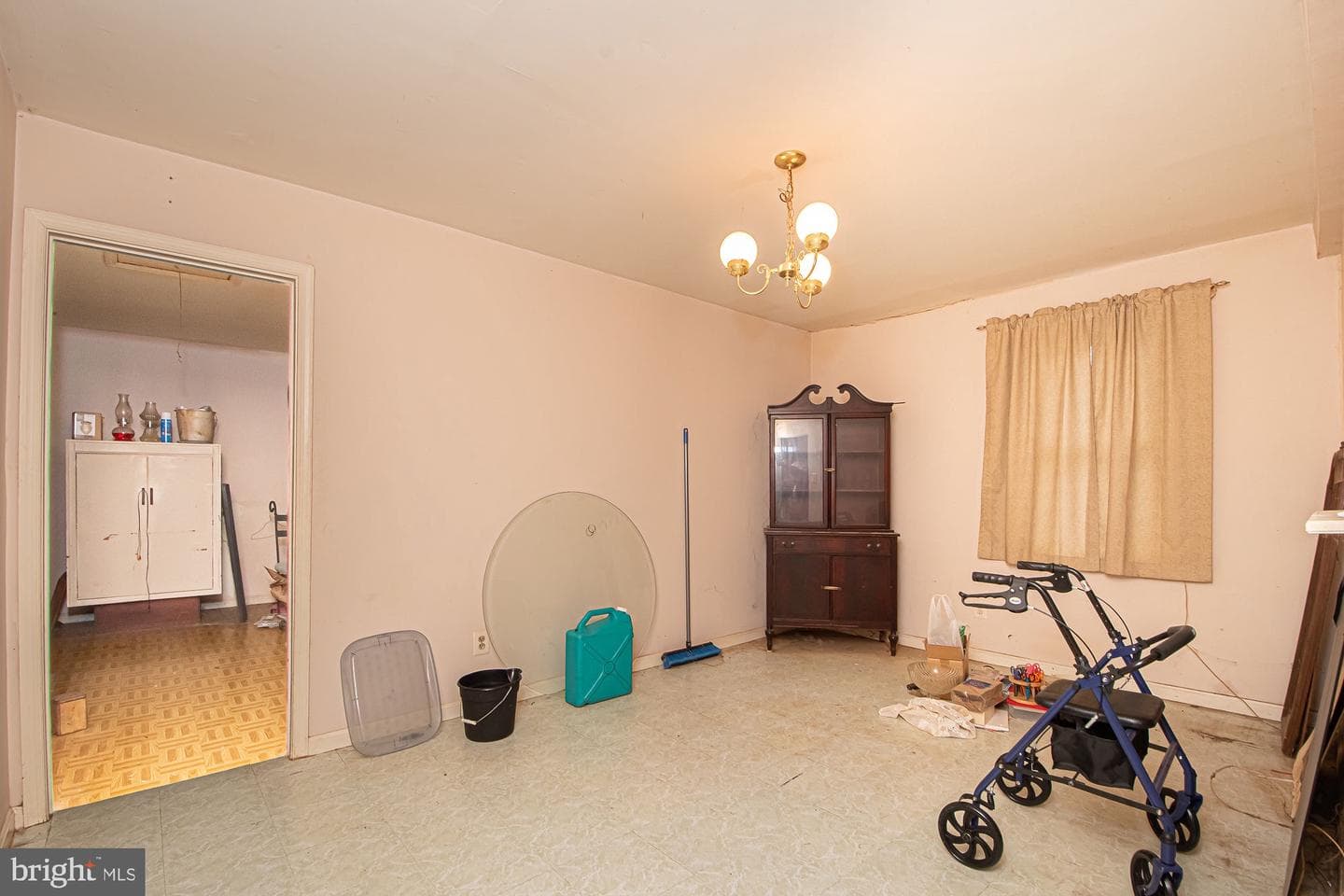 560 Youngs Drive photo 6