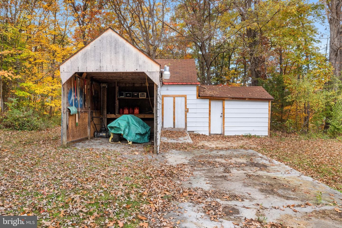 203 Jenny Wren Drive photo 32