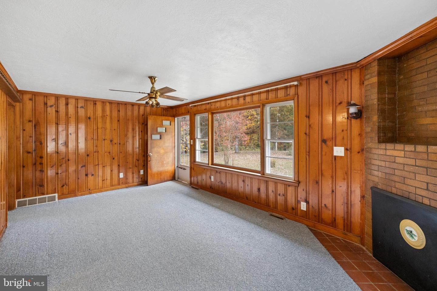 203 Jenny Wren Drive photo 9