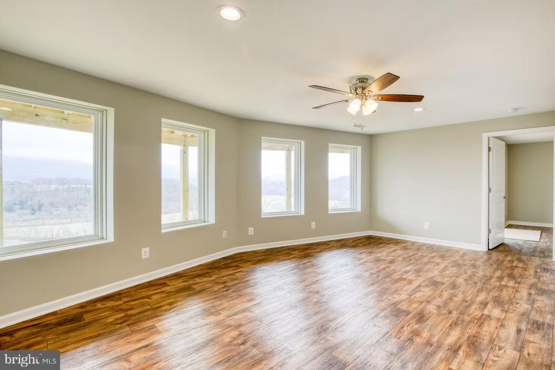 233 Lee Drive photo 28
