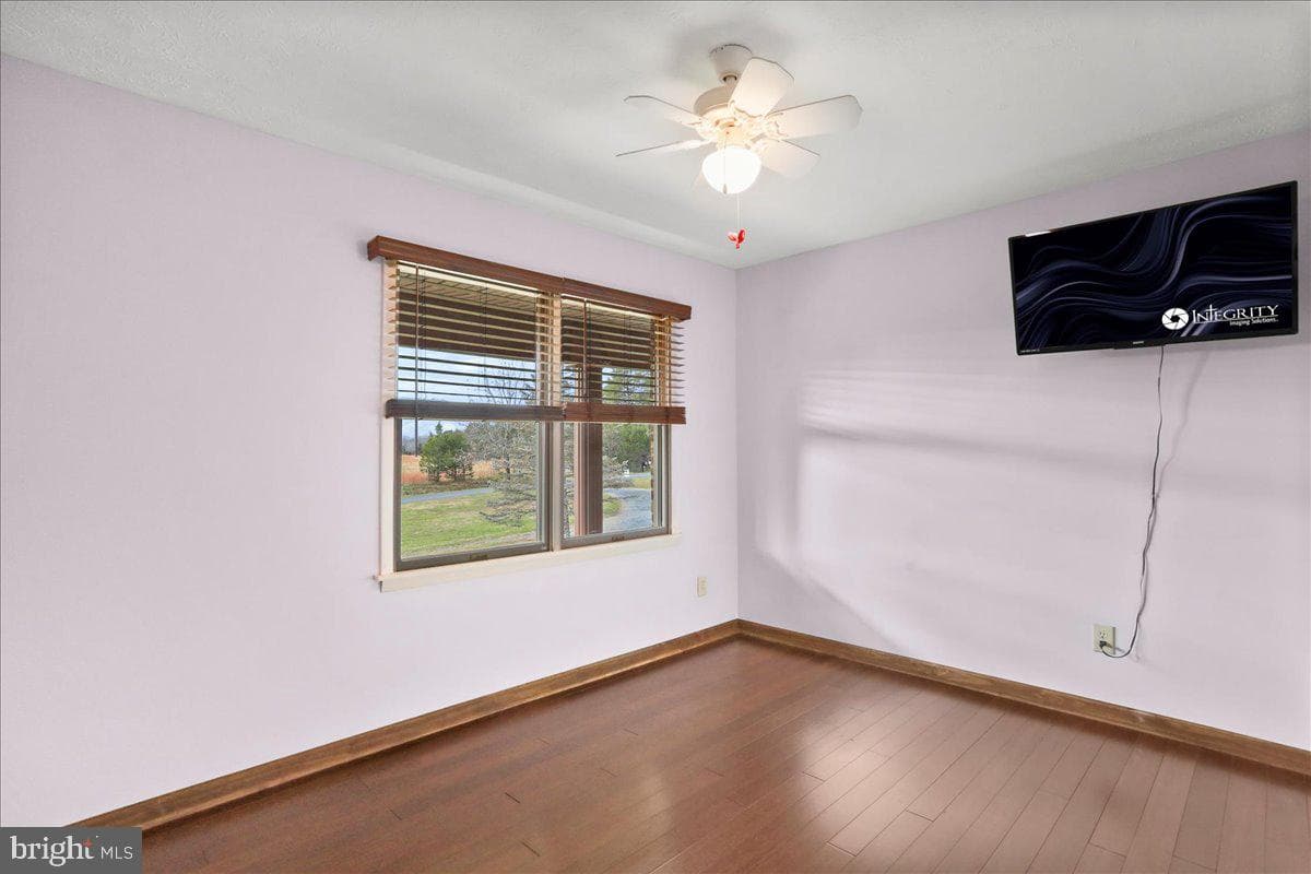 1716 Ridgeway Road photo 18