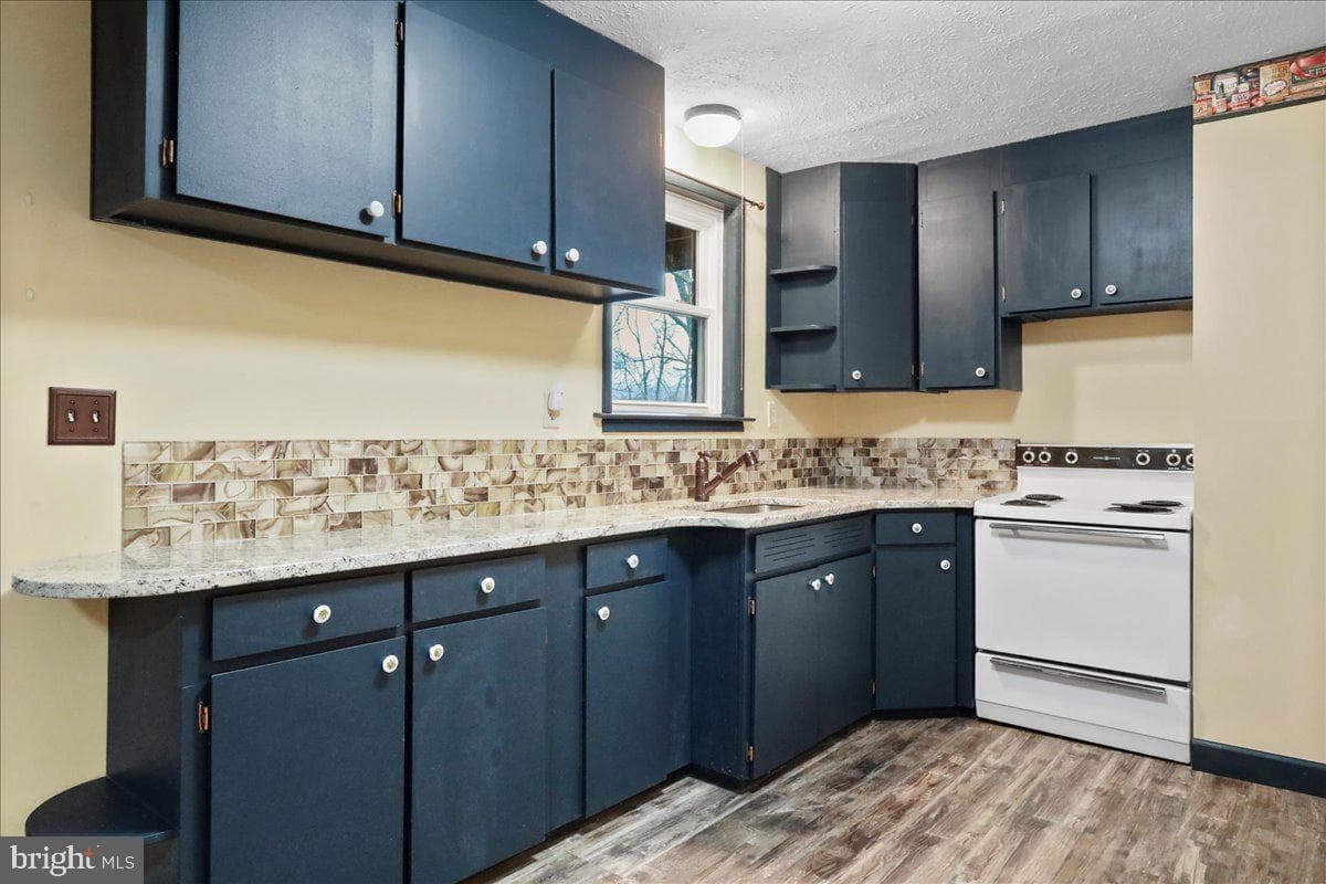 1716 Ridgeway Road photo 28
