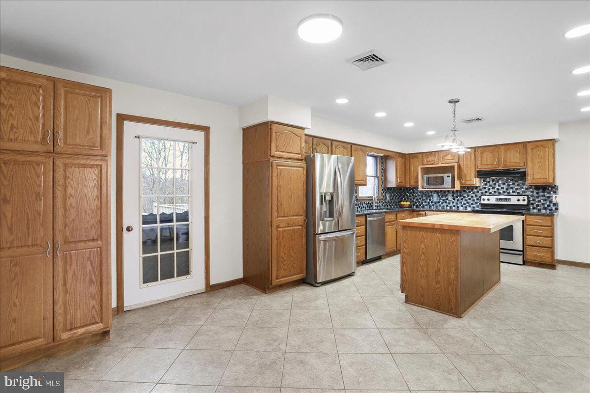 1716 Ridgeway Road photo 7