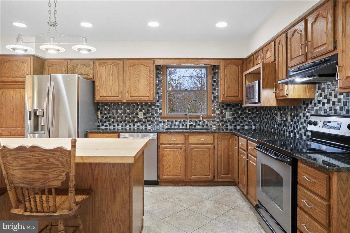 1716 Ridgeway Road photo 9