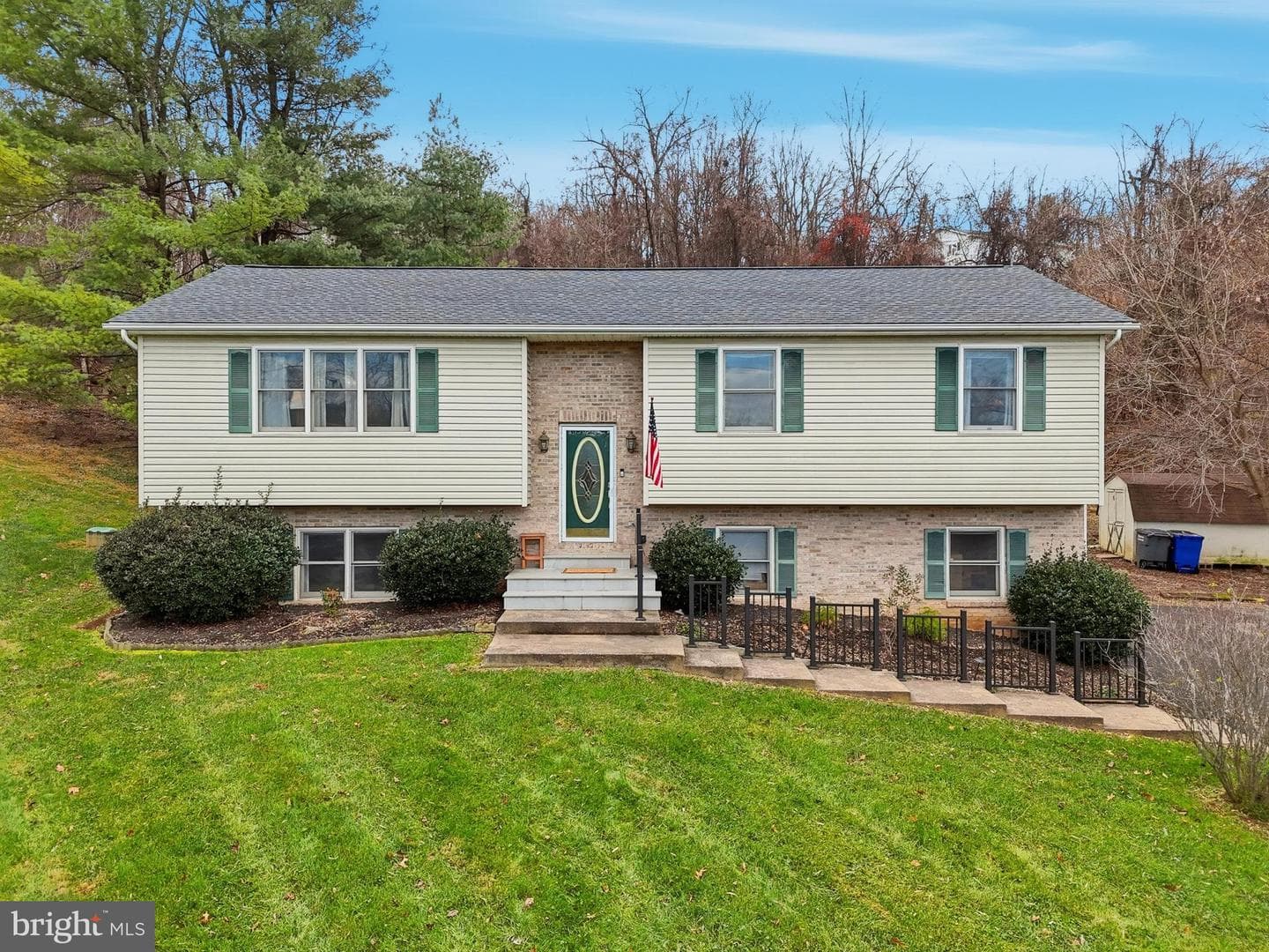 1073 Mountain Heights Road photo 3