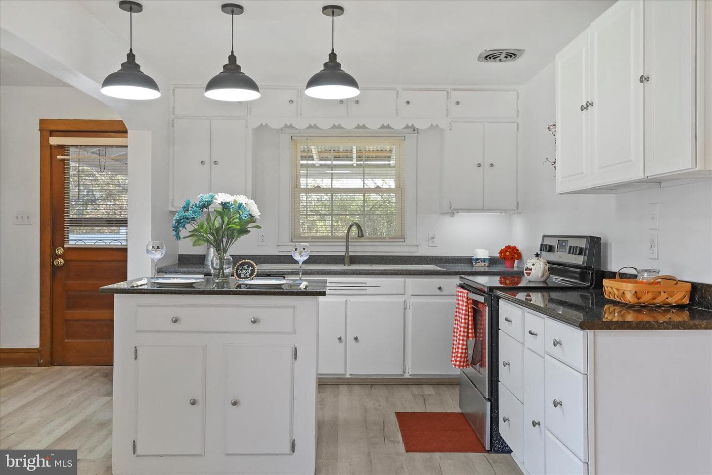1064 Strasburg Road photo 25
