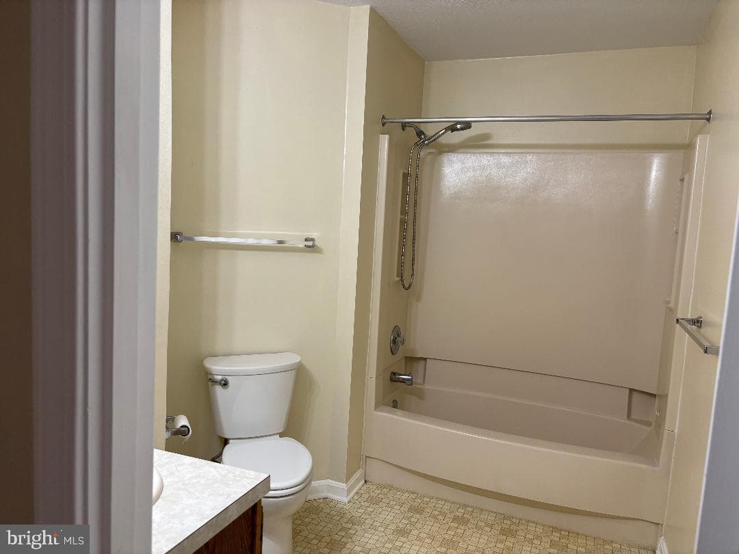 36 Ashlawn Court photo 13