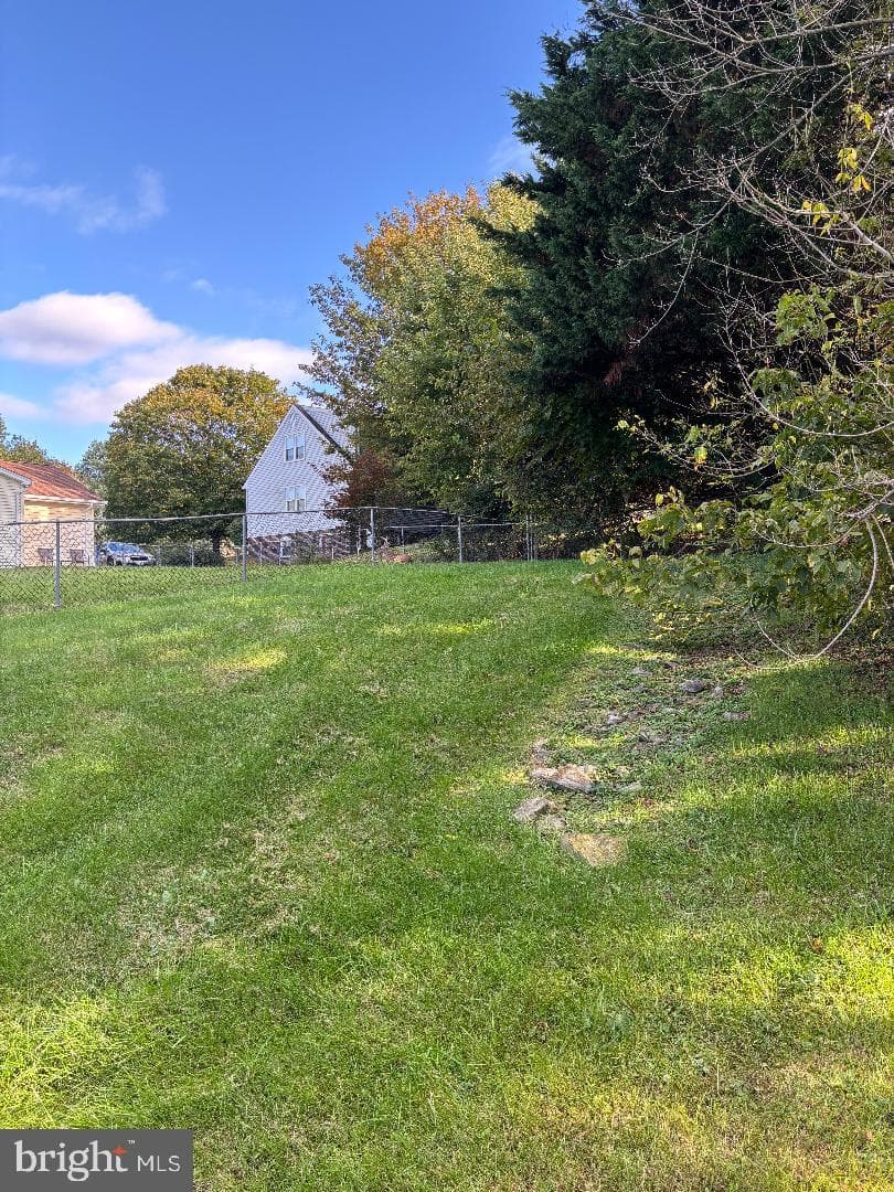 36 Ashlawn Court photo 3