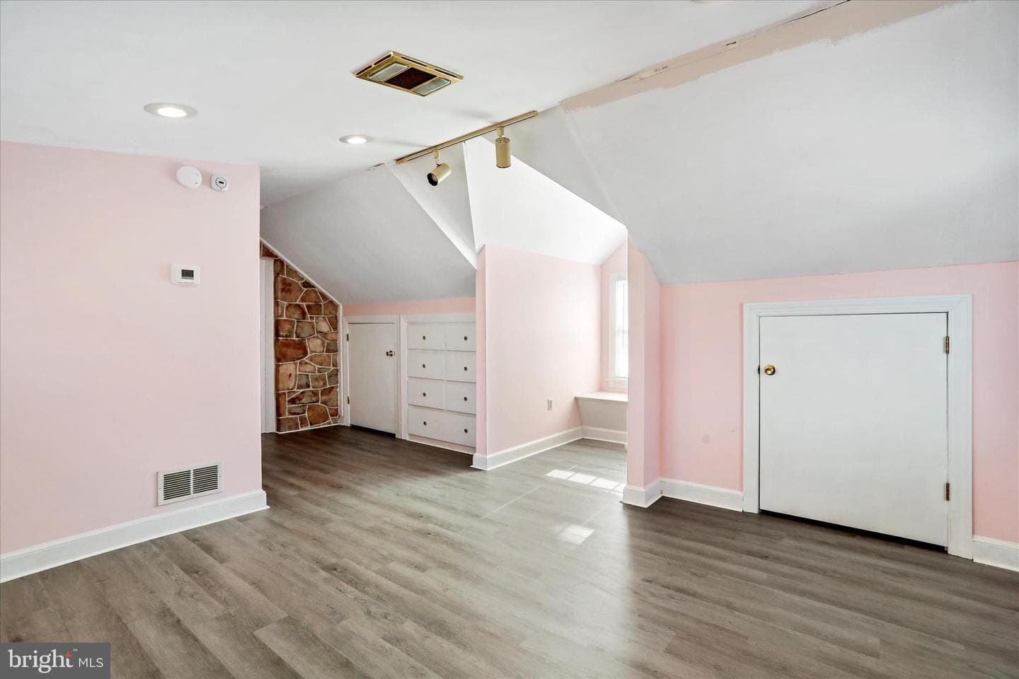 425 W 15th Street photo 30