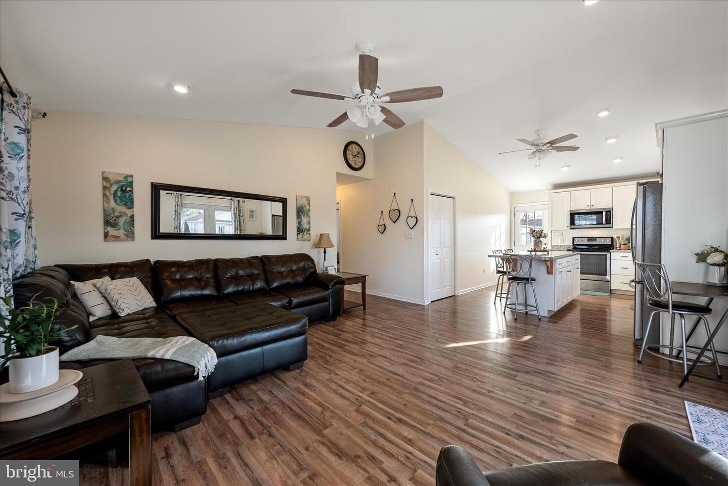 412 Belair Avenue photo 3