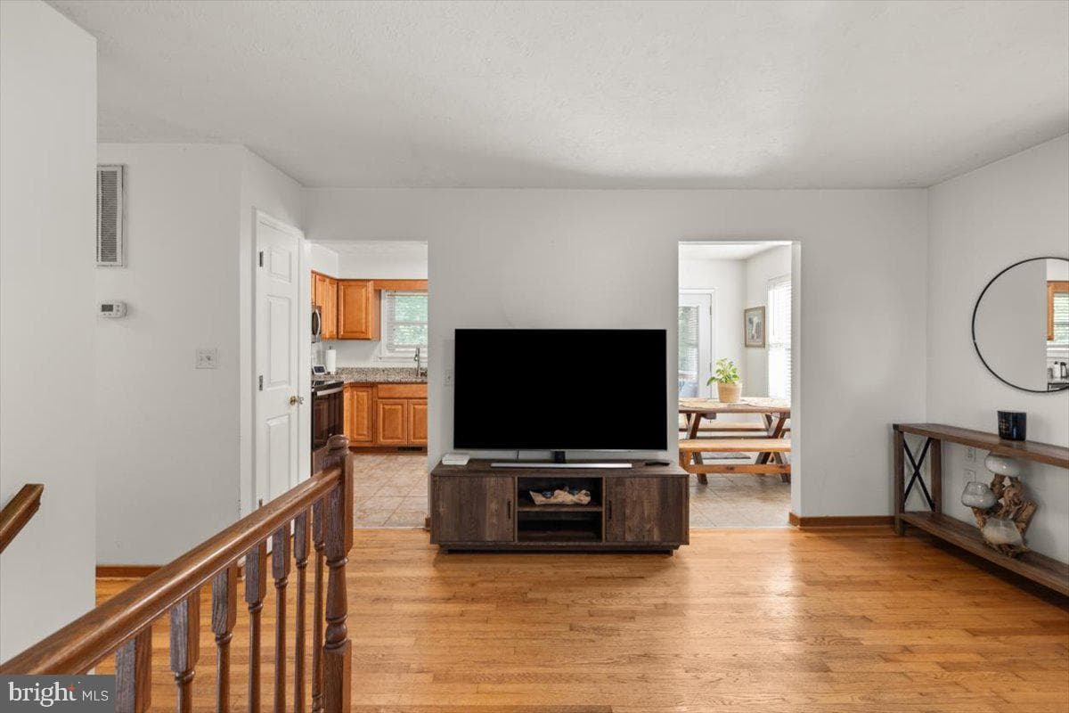 247 Arrowood Road photo 8