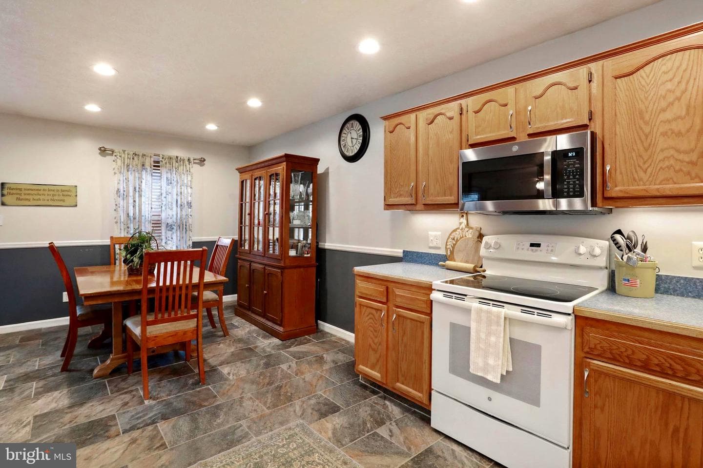 31 Westminster Drive photo 12