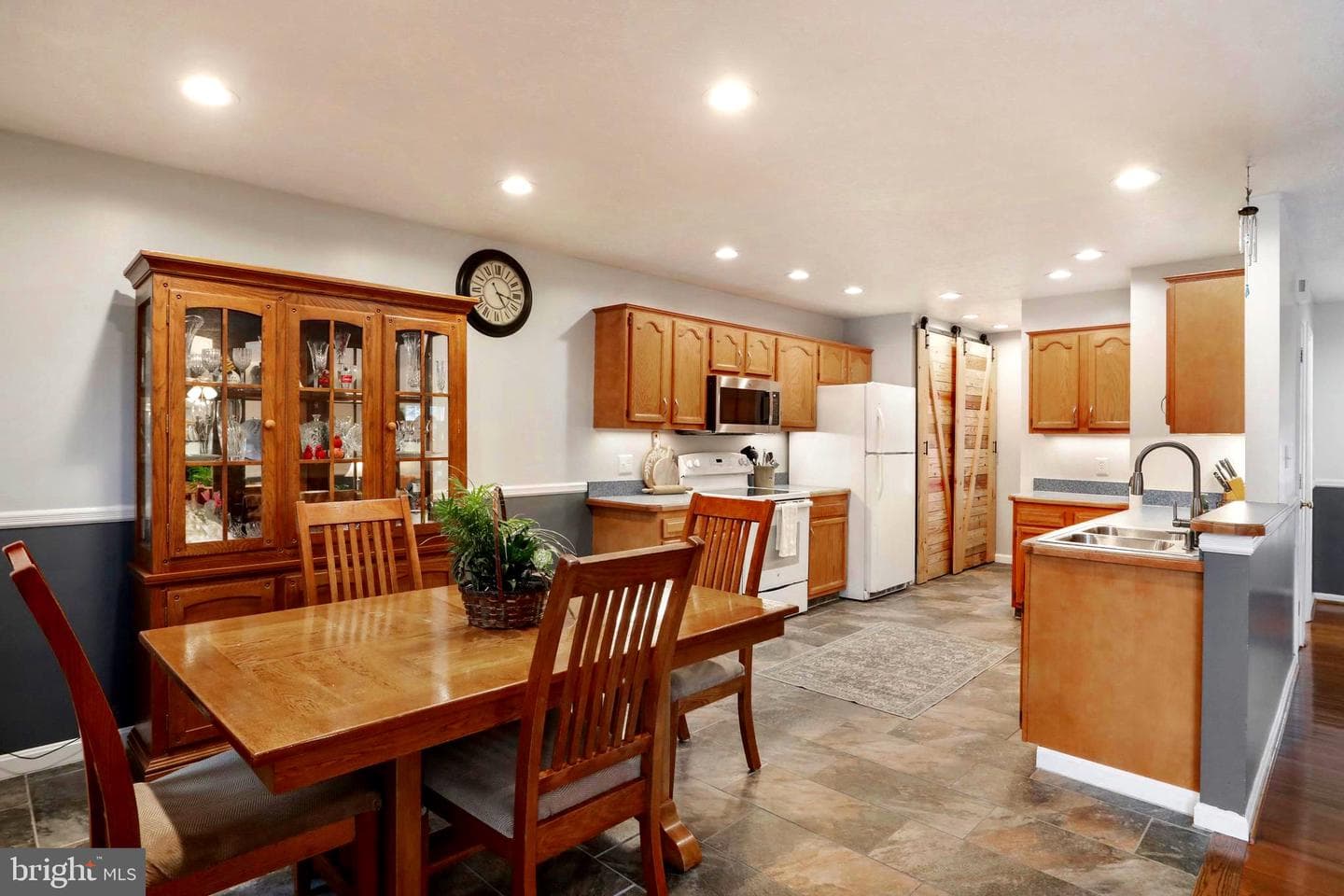 31 Westminster Drive photo 8