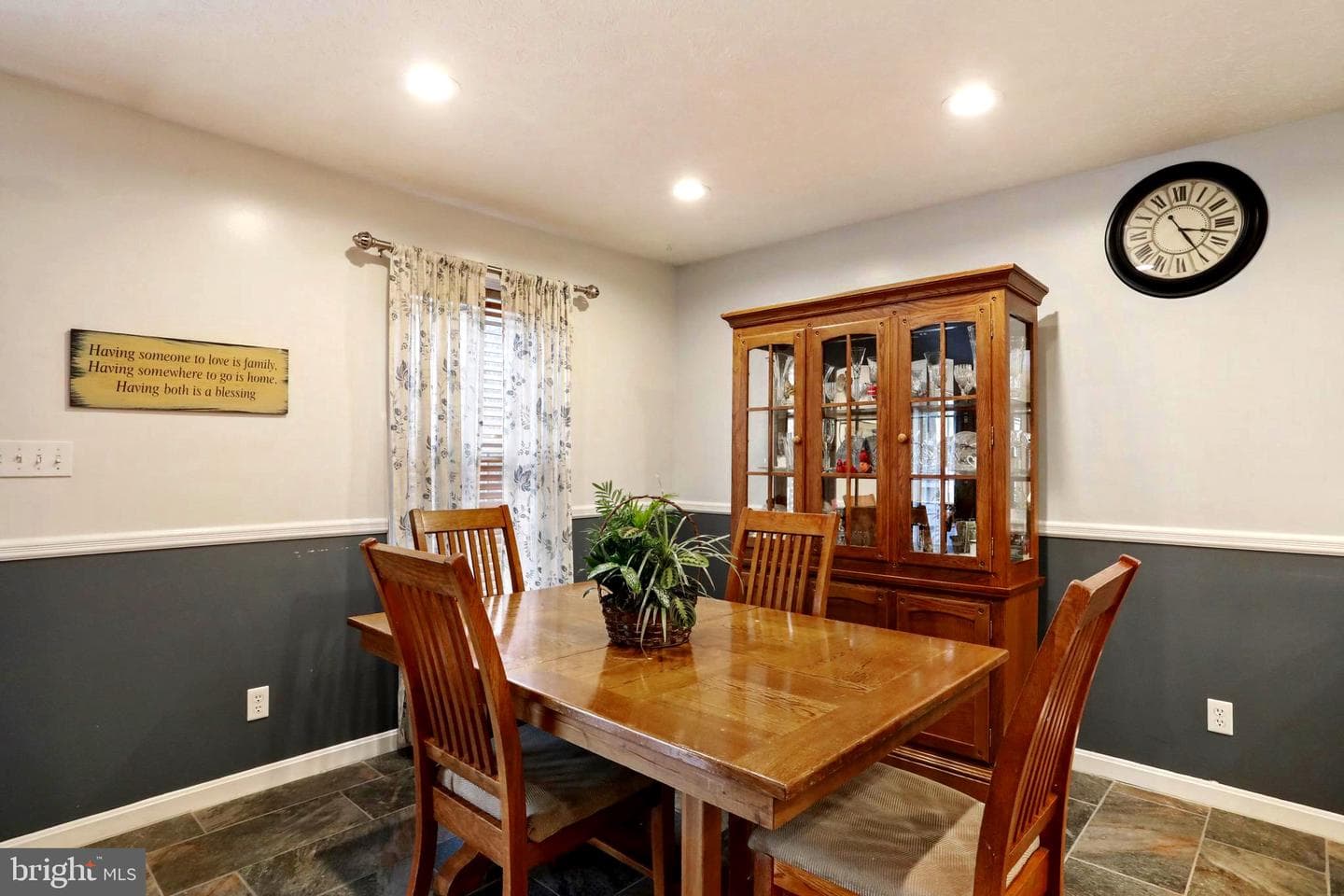 31 Westminster Drive photo 9