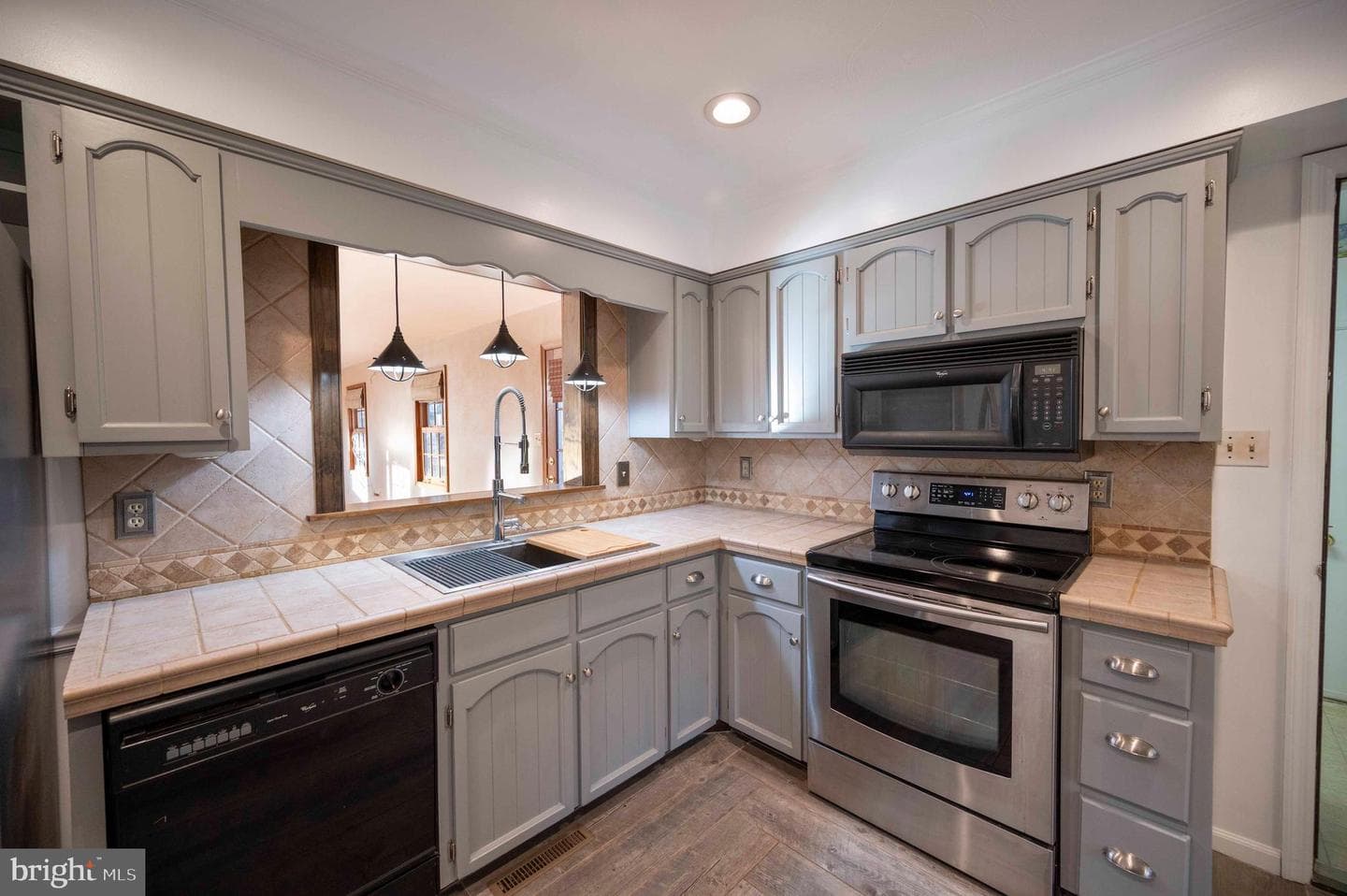 487 Skyline Forest Drive photo 35
