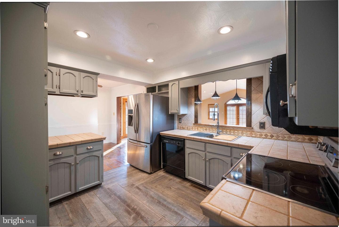 487 Skyline Forest Drive photo 37
