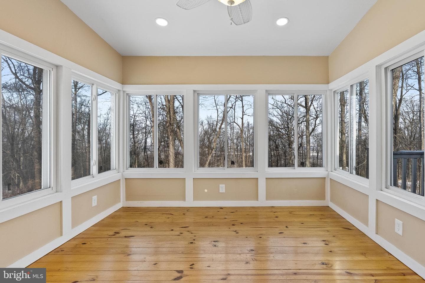 689 Ulysses Way photo 28