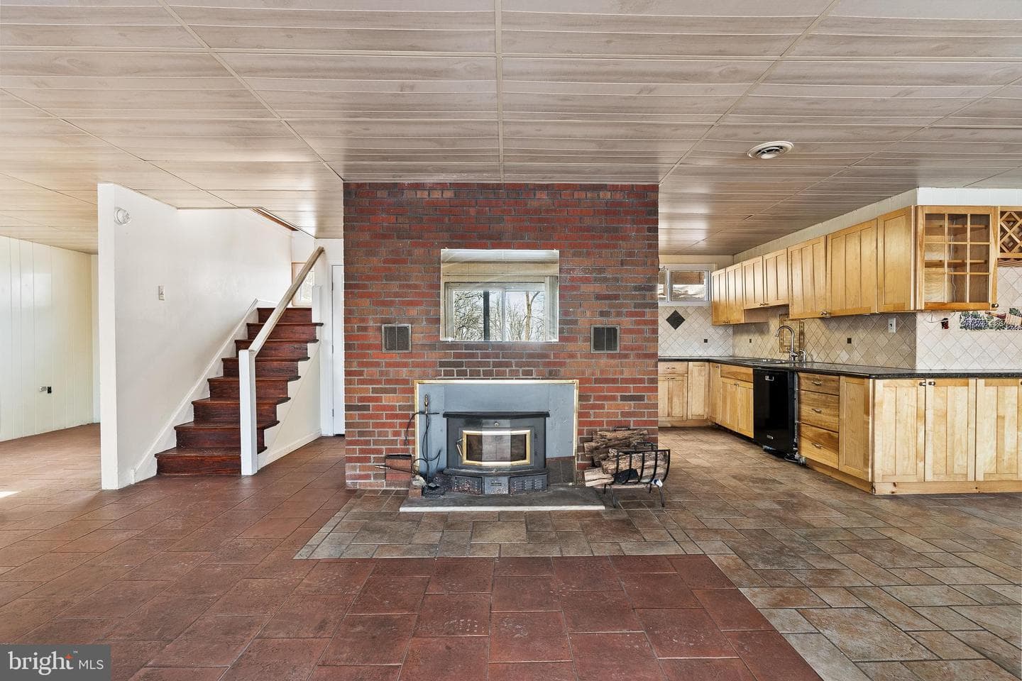 689 Ulysses Way photo 34