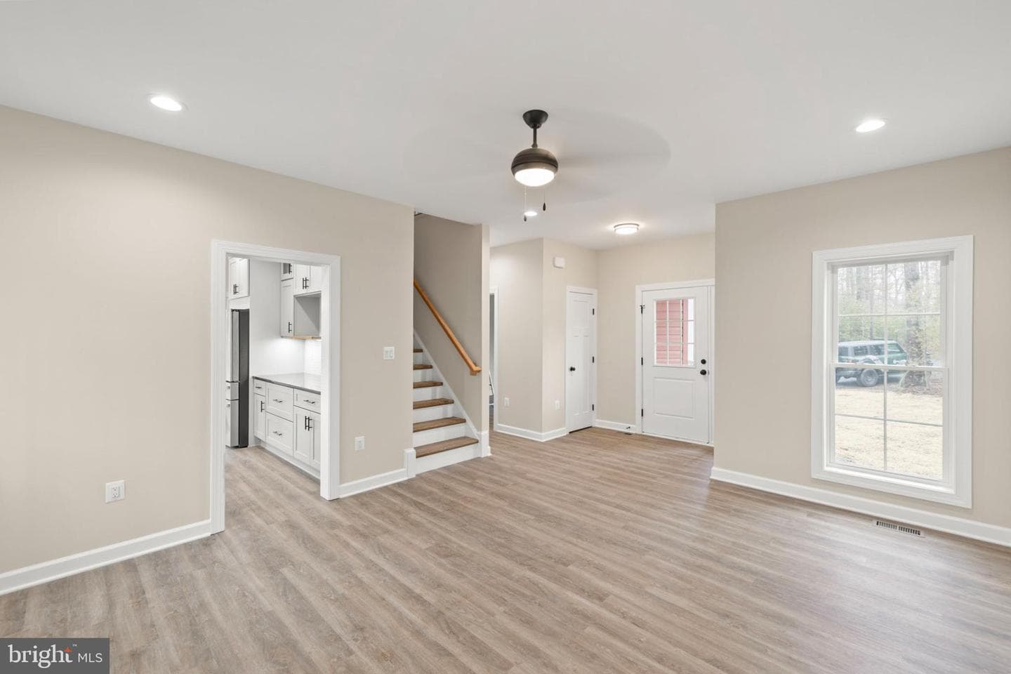 220 Lakeland Circle photo 18