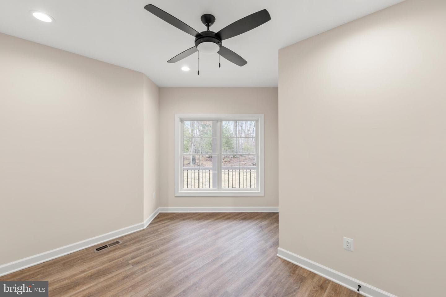 220 Lakeland Circle photo 20