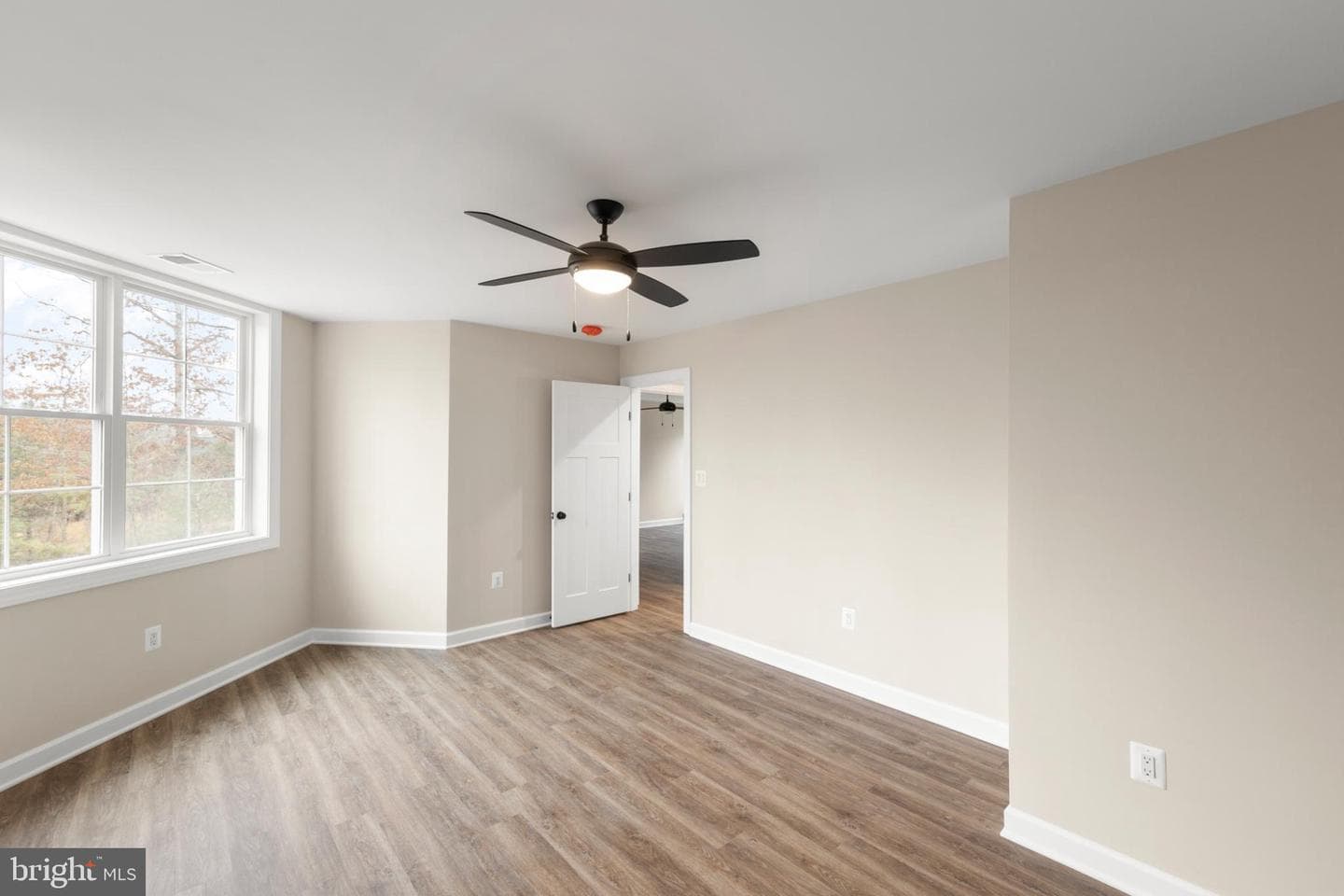 220 Lakeland Circle photo 35