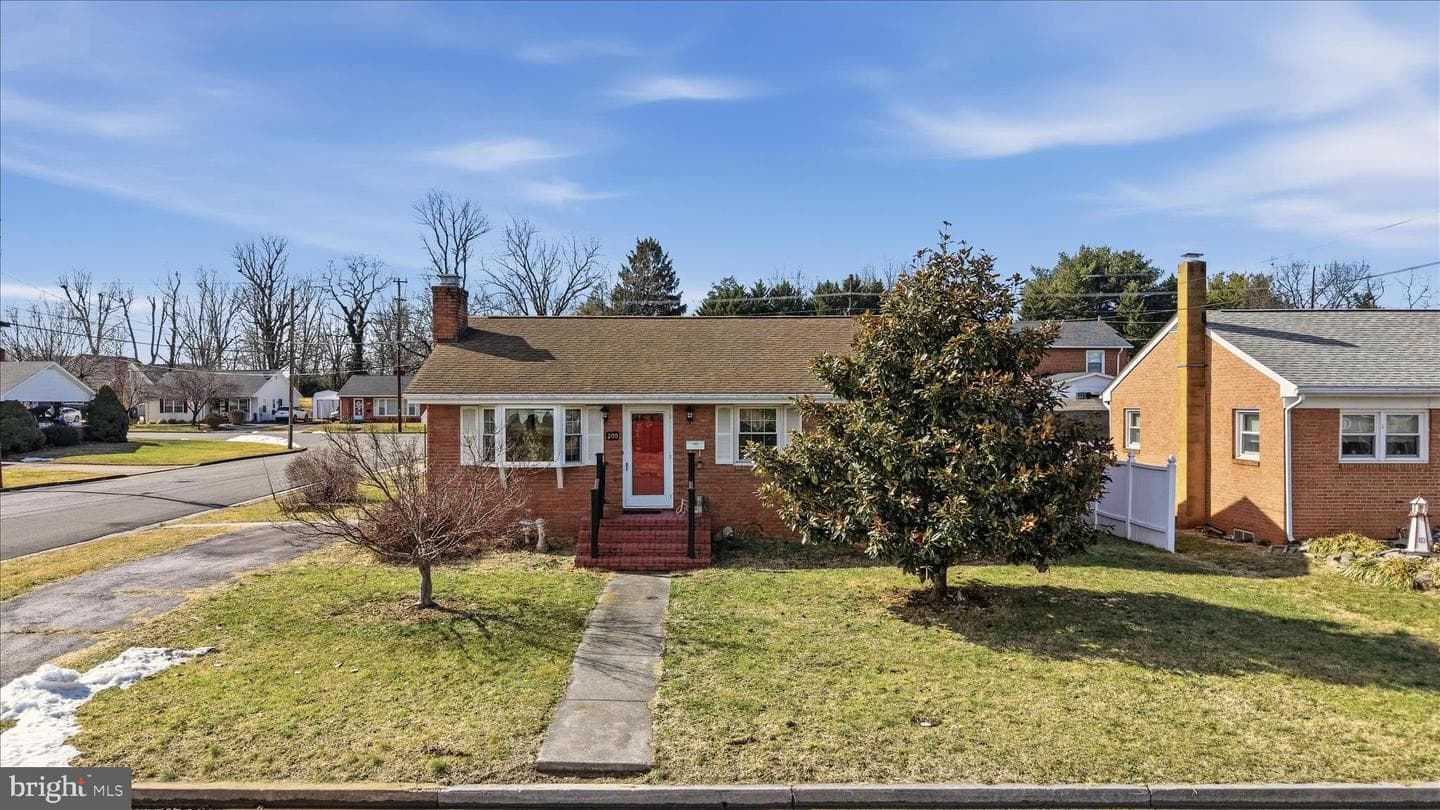 200 Washington Avenue photo 2
