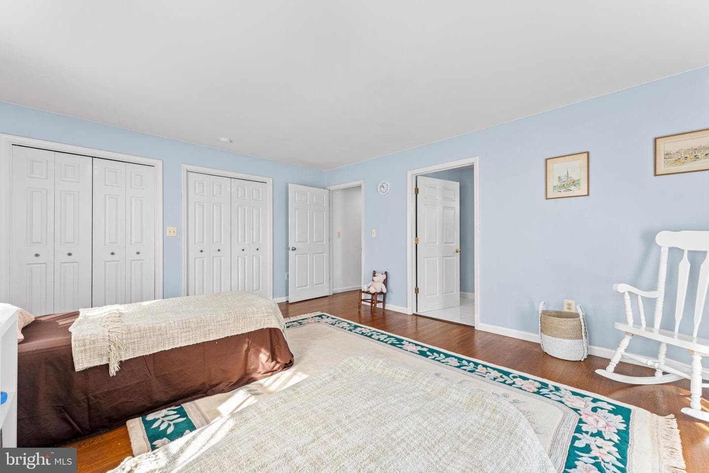 214 S Royal Avenue photo 28