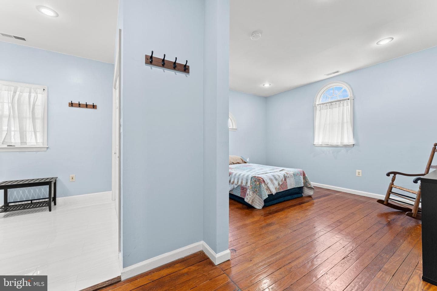 214 S Royal Avenue photo 38